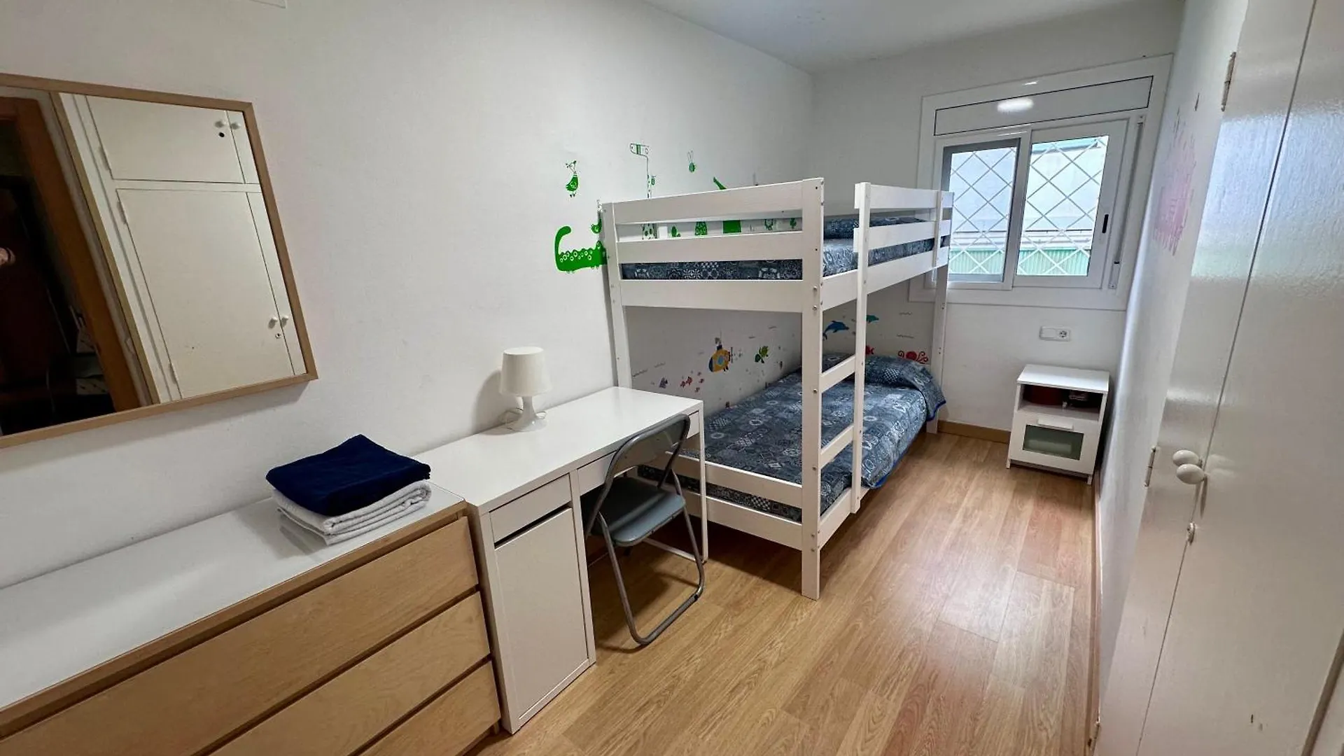 Moderno Apartamento En 1A Linia De Mar En Salou. Salou